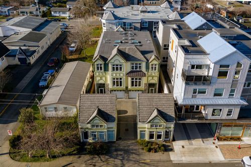 9708a Third St, Sidney, BC, V8L3A2 | Card Image