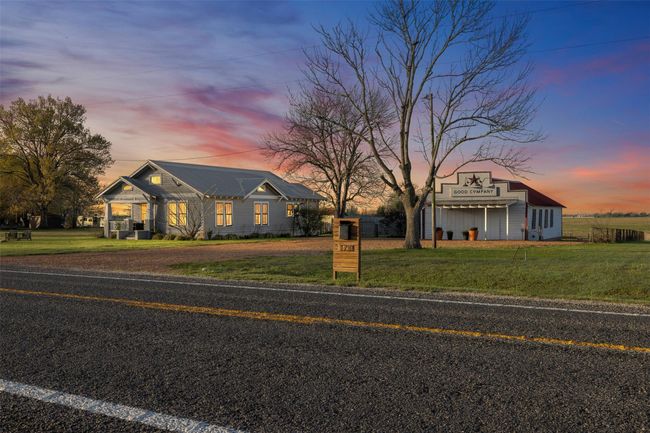 1731 Spur 458, House other with 6 bedrooms, 4 bathrooms and 1 parking in Carmine TX | Image 43