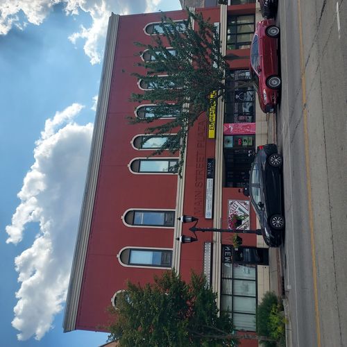 123 W Main St, Urbana, IL, 61801-2752 | Card Image