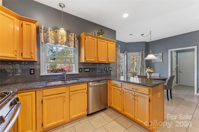 928 Sunnyview Cir, House other with 4 bedrooms, 4 bathrooms and null parking in Matthews NC | Image 12