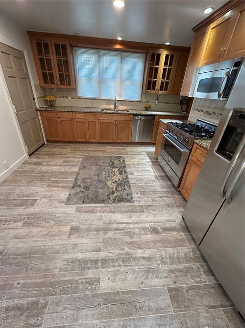 330 Claremont Ave, Mount Vernon, NY, 10552-2315 | Card Image