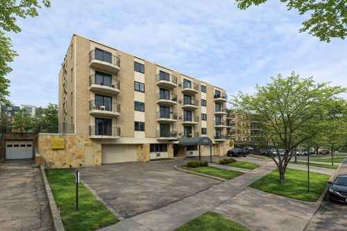 2l-2928 Dean Pkwy, Minneapolis, MN, 55416-4493 | Card Image