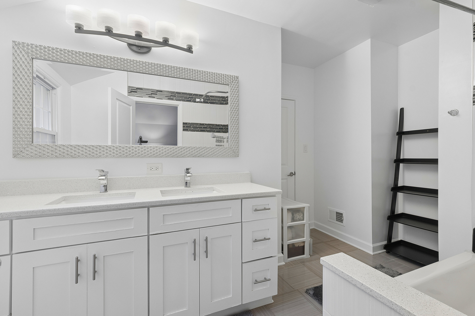 Residential in Flossmoor 2