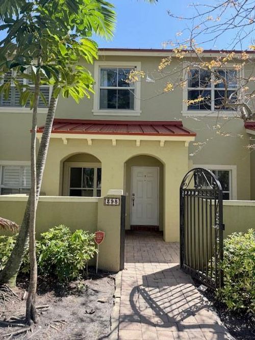 398 Lake Monterey Cir, Boynton Beach, FL, 33426-8444 | Card Image