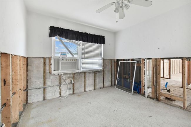 568 Johns Pass Ave, House other with 4 bedrooms, 3 bathrooms and null parking in MADEIRA BEACH FL | Image 59