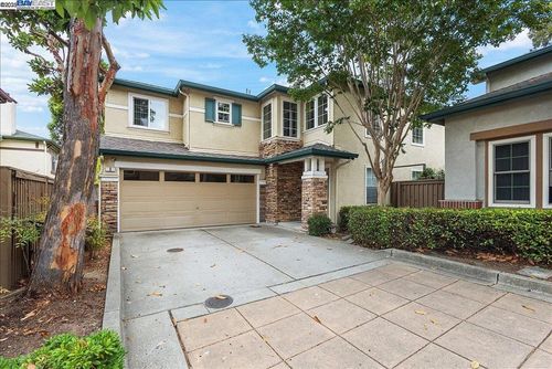 3 Cerruti Ct, Alameda, CA, 94501-6414 | Card Image