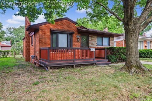 19382 Antago St, Livonia, MI, 48152-2512 | Card Image