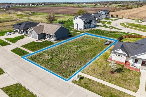2610 8th Ave Sw, Altoona, IA, 50009-8840 | Card Image
