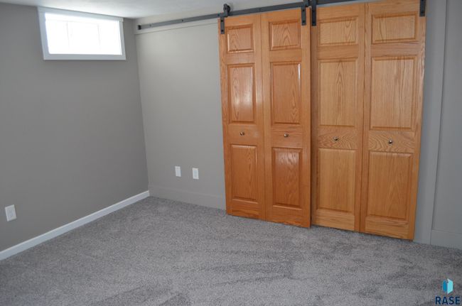 912 S Cloudas Ave, House other with 5 bedrooms, 2 bathrooms and null parking in Sioux Falls SD | Image 18