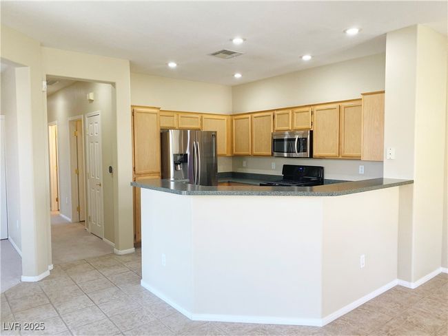 UNIT-202 - 10190 Deerfield Beach Ave, Condo with 2 bedrooms, 2 bathrooms and null parking in Las Vegas NV | Image 12