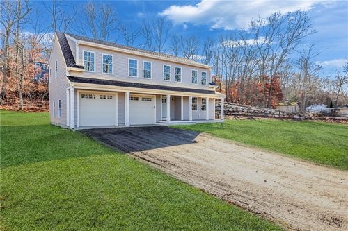 53 Westerly Bradford Rd, Westerly, RI, 02891-2618 | Card Image