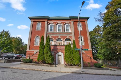 apt-9-32 Providence St, Worcester, MA, 01604-4277 | Card Image