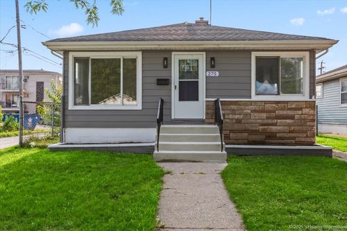 275 Paxton Ave, Calumet City, IL, 60409-1748 | Card Image