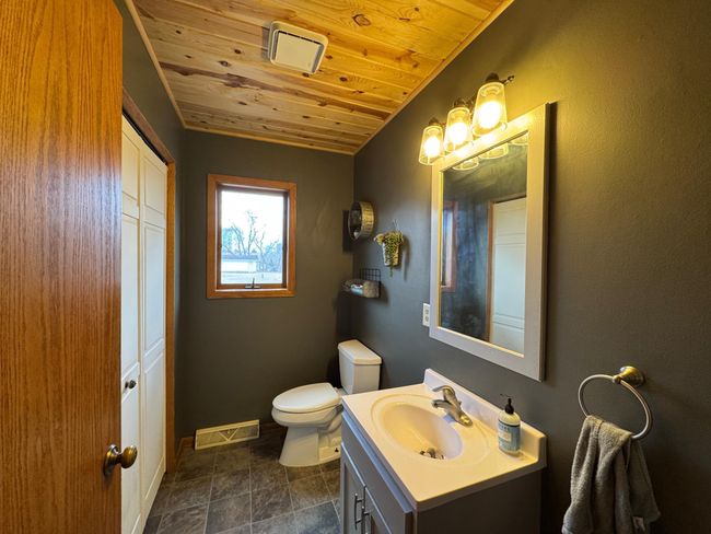 318 Pine Ave S, House other with 4 bedrooms, 3 bathrooms and null parking in Sandstone MN | Image 19