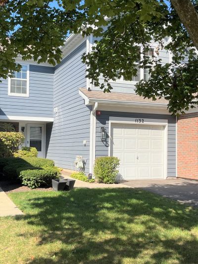 1132 Bristol Court, Townhouse with 2 bedrooms, 1 bathrooms and 1 parking in Glendale Heights IL | Image 1