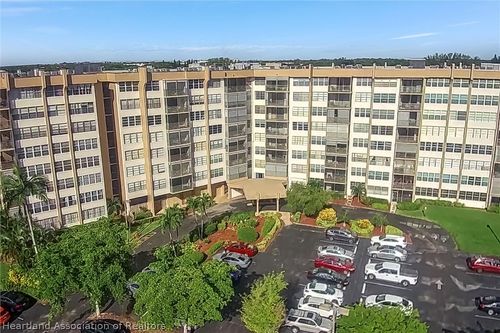 900 Saint Charles Place, Pembroke Pines, FL, 33026 | Card Image