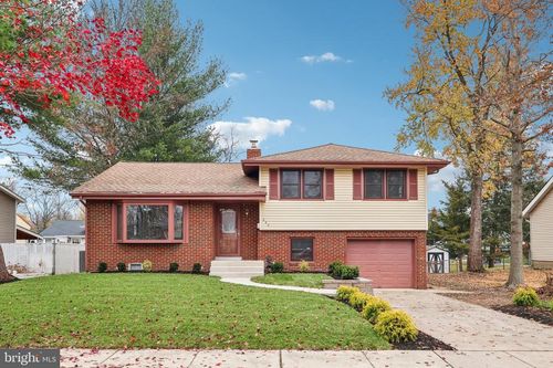 225 Cambridge Rd, Cherry Hill, NJ, 08034-1818 | Card Image