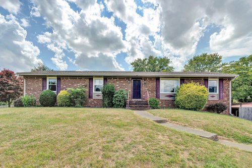 5543 Country Ln, Roanoke, VA, 24018-8021 | Card Image