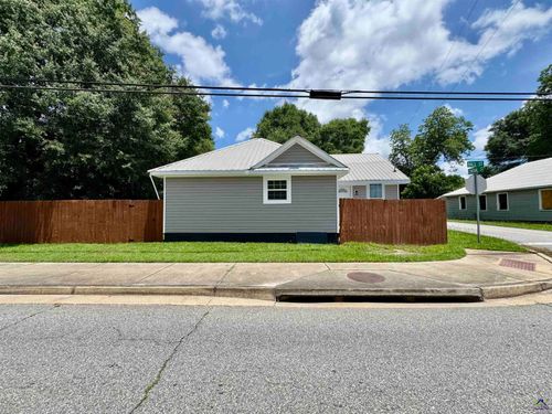 800 Ball St, Perry, GA, 31069-3444 | Card Image
