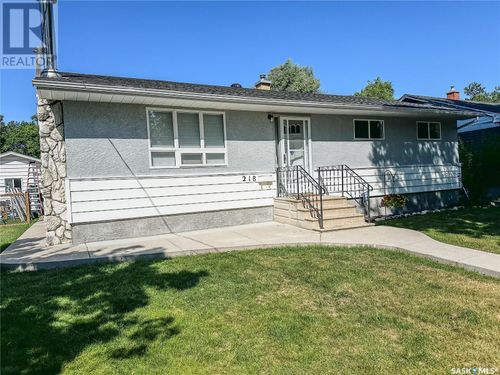 218 5th Ave N, Yorkton, SK, S3N0Z6 | Card Image