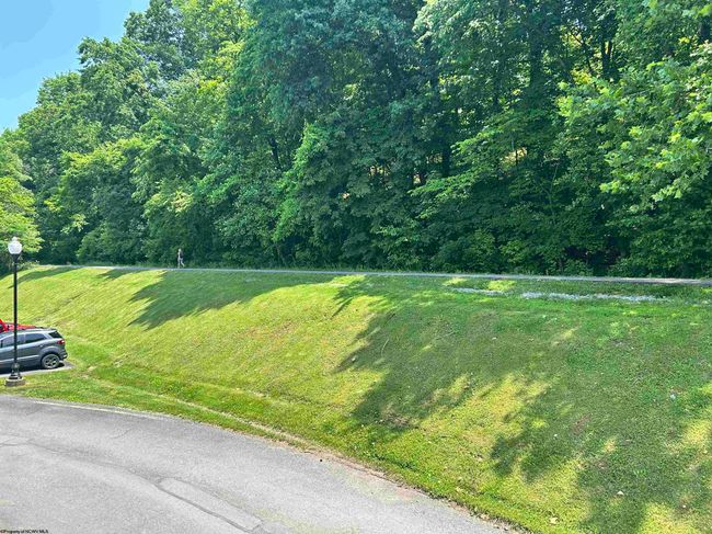 7205 University Commons Dr, Condo with 4 bedrooms, 4 bathrooms and 3 parking in Morgantown WV | Image 25