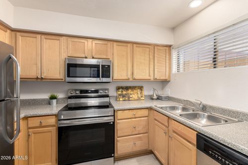 237-11640 N 51st Ave, Glendale, AZ, 85304-2815 | Card Image