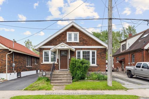 4844 6th Ave, Niagara Falls, ON, L2E4T9 | Card Image