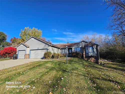 231 Kathy Cir, Linden, MI, 48451-9675 | Card Image