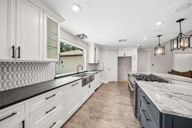 17511 Cassina Dr, House other with 4 bedrooms, 3 bathrooms and 2 parking in Spring TX | Image 9