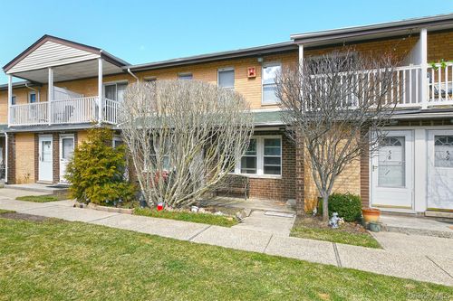 57 Artist Lake Dr, Middle Island, NY, 11953-2306 | Card Image