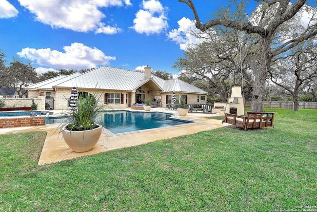 1409 Woodland Ct, House other with 4 bedrooms, 4 bathrooms and null parking in Hondo TX | Image 4