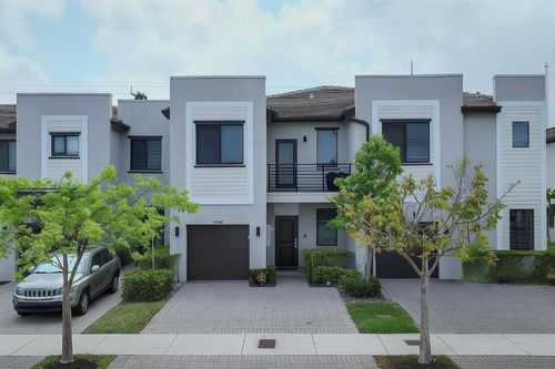 na-20600 Ne 2nd Ct, North Miami Beach, FL, 33179-2992 | Card Image