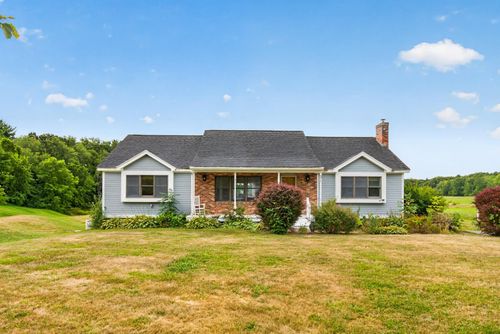571 Silver Street, Rollinsford, NH, 03869 | Card Image