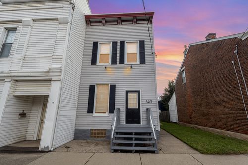 327 W 11th St, Newport, KY, 41071-3430 | Card Image