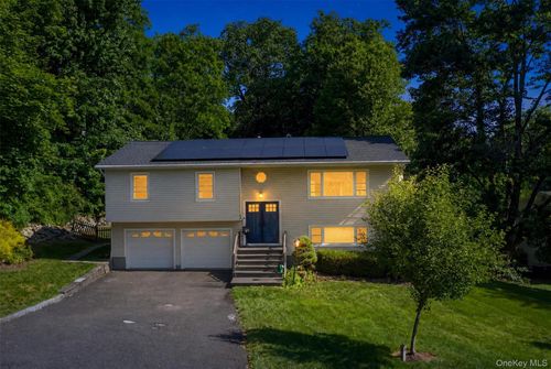 55 Carolina Dr, New City, NY, 10956-3026 | Card Image