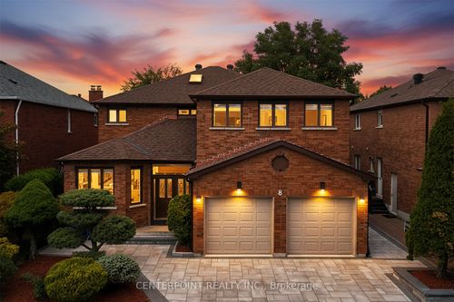 8 Woodlawn Rd, Unionville, ON, L3P7G4 | Card Image