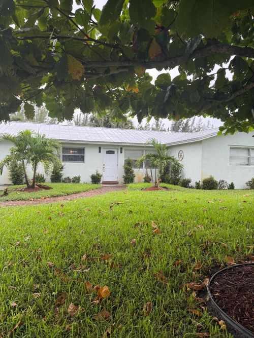 6739 Patricia Dr, West Palm Beach, FL, 33413-3430 | Card Image