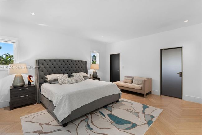 5601 San Vicente St, House other with 4 bedrooms, 5 bathrooms and null parking in Coral Gables FL | Image 9