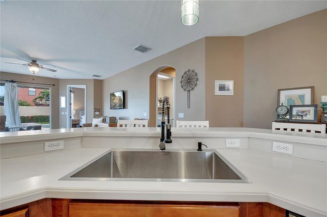 2143 Cedar Garden Dr, House other with 3 bedrooms, 2 bathrooms and null parking in Orlando FL | Image 13
