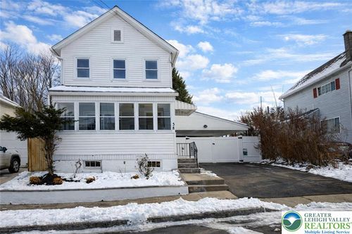 38 Cummiskey St, Wilkes Barre, PA, 18702-6014 | Card Image