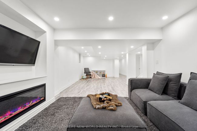 1033 Copperfield Dr, House other with 6 bedrooms, 6 bathrooms and 3 parking in Oshawa ON | Image 30