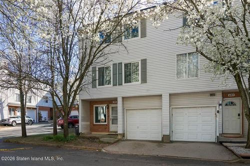 435 Ilyssa Way, Staten Island, NY, 10312 | Card Image
