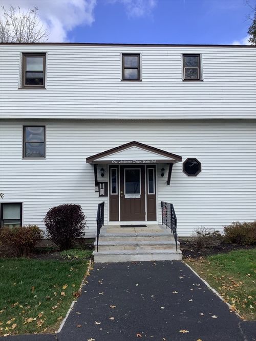 apt-3-1 Atkinson Dr, Saugus, MA, 01906-1639 | Card Image