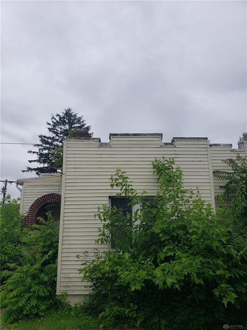 422 N Columbus St, Xenia, OH, 45385-2128 | Card Image