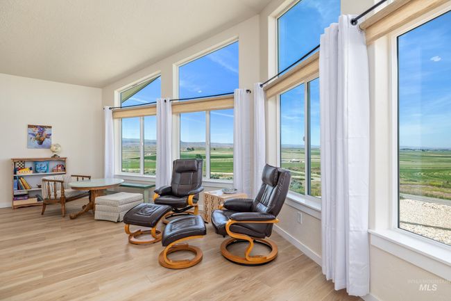8142 Us Highway 95, House other with 3 bedrooms, 2 bathrooms and 2 parking in Marsing ID | Image 7