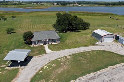 333 Lake Point Rd, Comanche, TX, 76442-7155 | Card Image