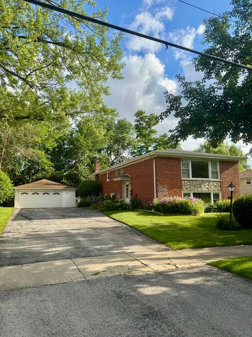 apt-2-731 56th St, Clarendon Hills, IL, 60514-2356 | Card Image