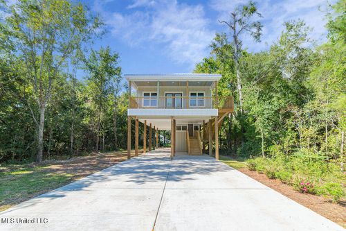5235 Clermont Blvd, Bay Saint Louis, MS, 39520-9403 | Card Image
