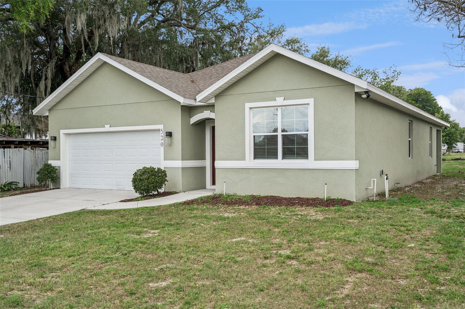 Residential in AUBURNDALE 4