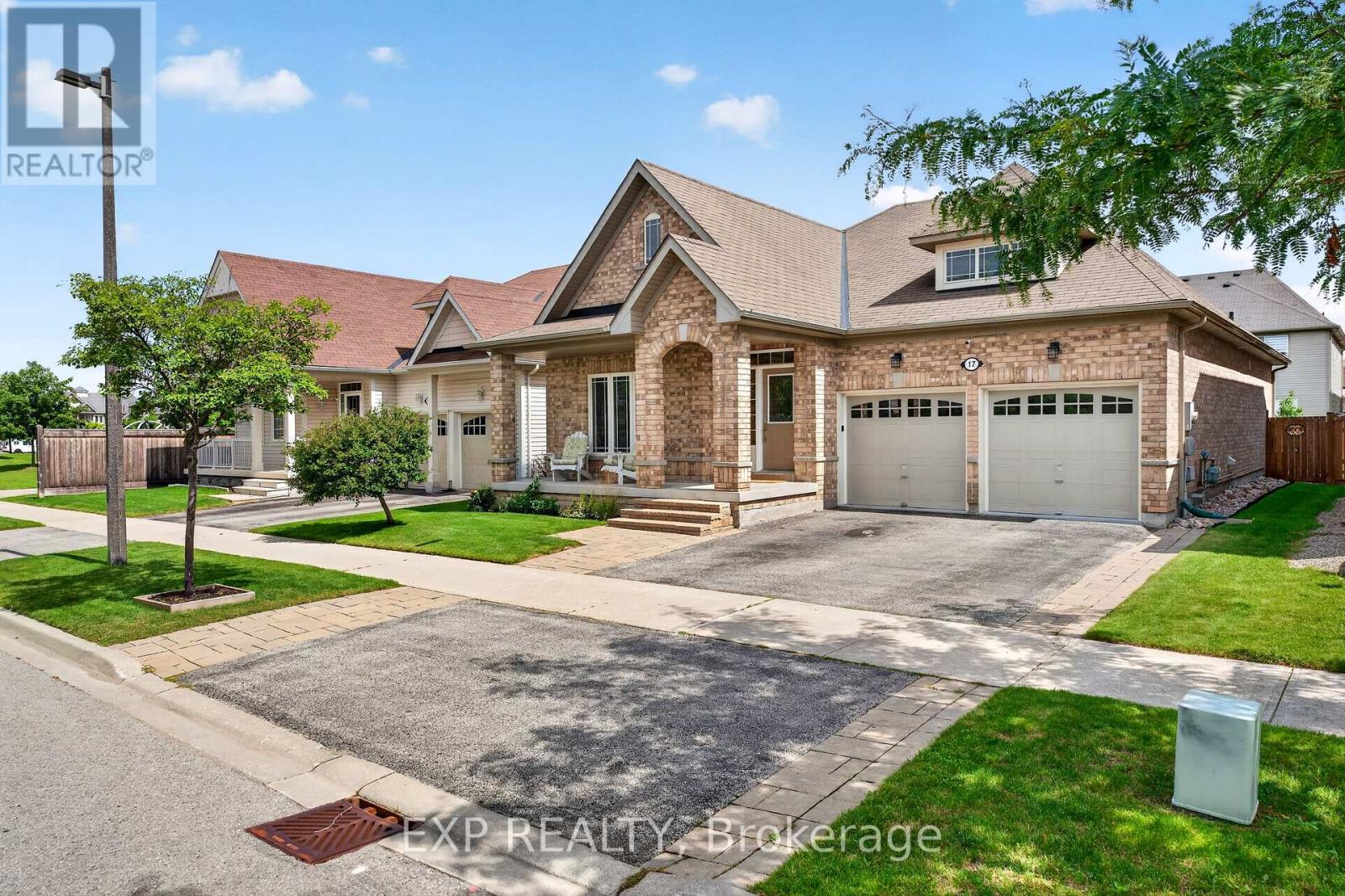 Residential in Georgina (Sutton & Jackson's Point) 3